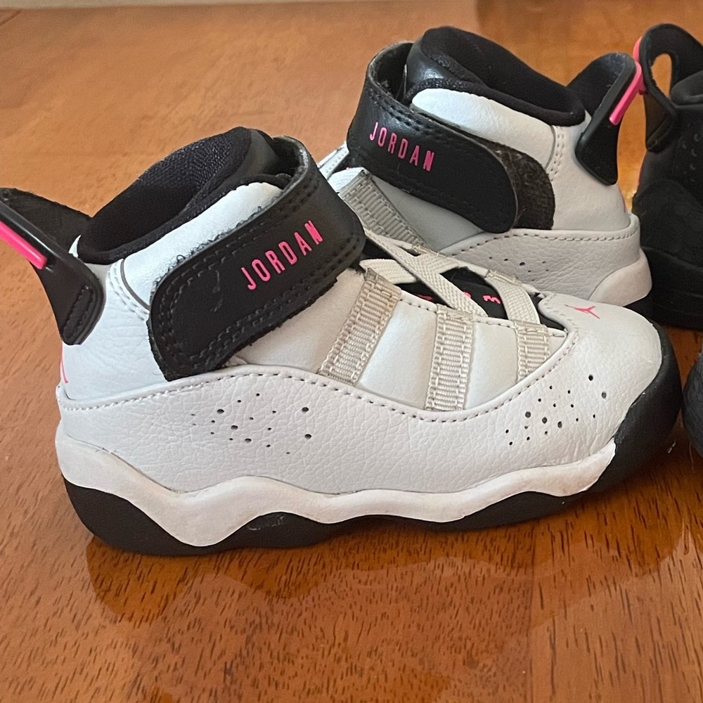 Nike Jordan’s kids sneakers